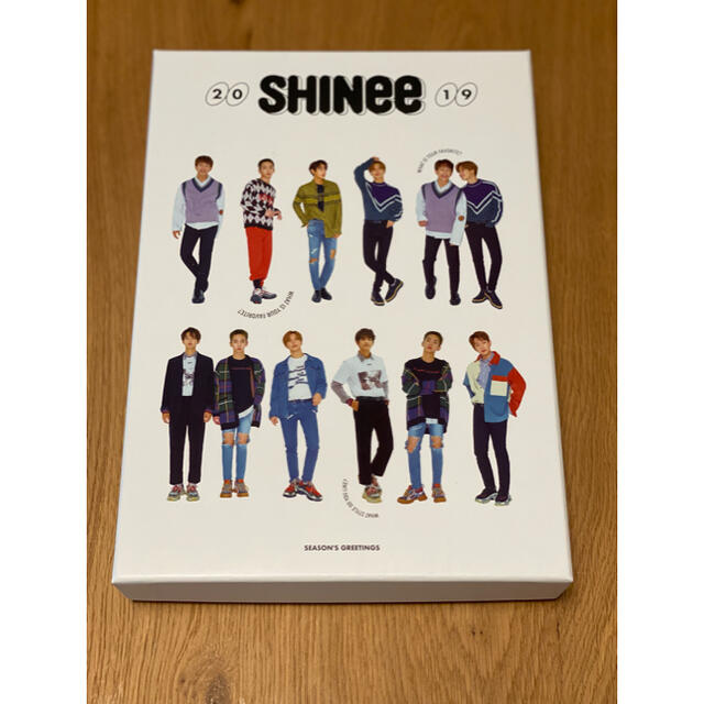 SHINee(シャイニー)のSHINeeシーズングリーティング《2017.2018.2019》セット エンタメ/ホビーのCD(K-POP/アジア)の商品写真