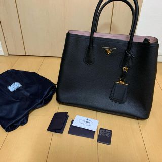 プラダ(PRADA)の新品同様　プラダ　サフィアーノ　キュイール　ミディアム　黒(ハンドバッグ)