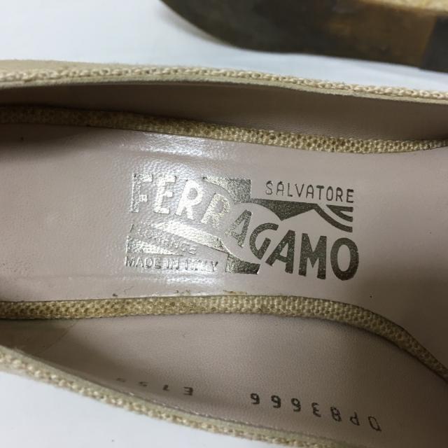 Salvatore Ferragamo(サルヴァトーレフェラガモ)のサルバトーレフェラガモ パンプス 6C - 麻 レディースの靴/シューズ(ハイヒール/パンプス)の商品写真