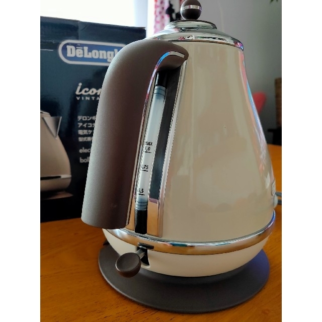 DeLonghi(デロンギ)のデロンギ アイコナ・ヴィンテージ 電気ケトル スマホ/家電/カメラの生活家電(電気ケトル)の商品写真