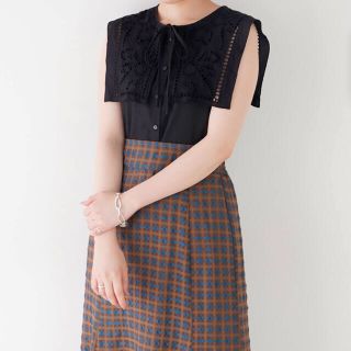 ナチュラルクチュール(natural couture)のレース切替ビッグ衿ノースリブラウス(シャツ/ブラウス(半袖/袖なし))