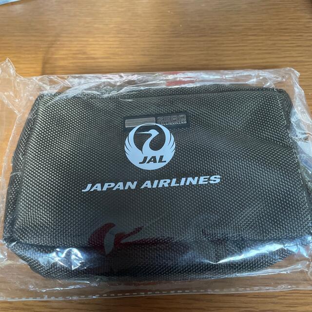 JAL(日本航空)(ジャル(ニホンコウクウ))のJAL 機内品 ゼロハリバートン コラボ・ソーイングセット インテリア/住まい/日用品の日用品/生活雑貨/旅行(旅行用品)の商品写真