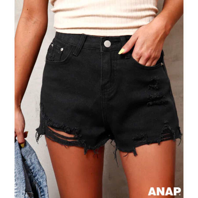 ANAP(アナップ)のANAP ダメージ ブラック ショートパンツ レディースのパンツ(ショートパンツ)の商品写真