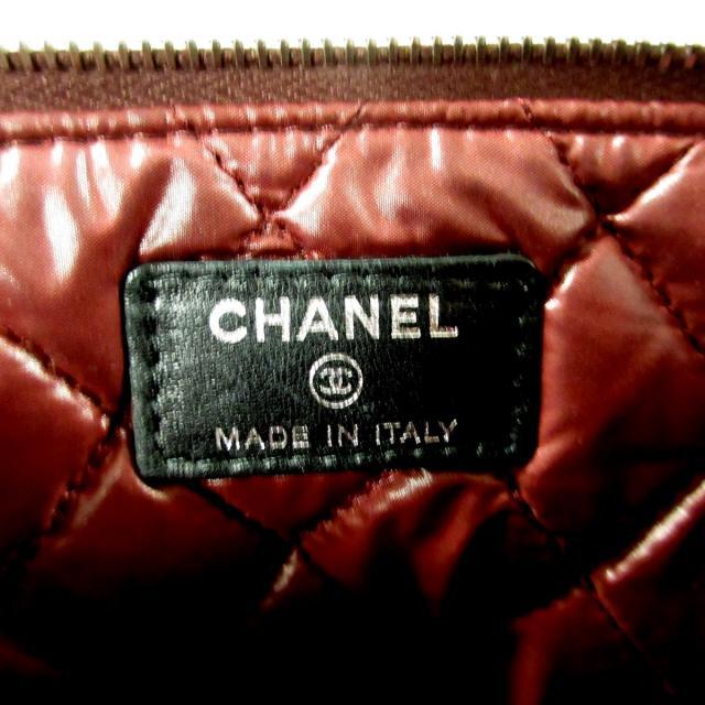 CHANEL(シャネル)のシャネル ポーチ マトラッセ 黒 ラムスキン レディースのファッション小物(ポーチ)の商品写真