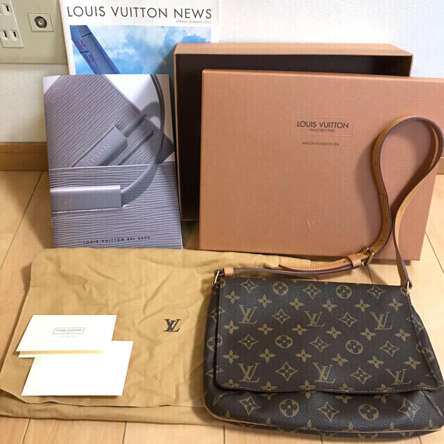 LOUIS VUITTON(ルイヴィトン)の箱・保存袋付き♪ LOUIS VUITTON ルイヴィトン ミュゼットタンゴ レディースのバッグ(ショルダーバッグ)の商品写真