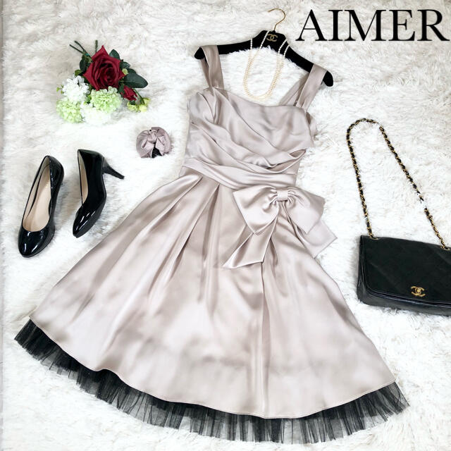 AIMER(エメ)のAIMER　エメ　ドレス　ワンピース　ヘアアクセ付き　ピンクベージュ レディースのフォーマル/ドレス(ミディアムドレス)の商品写真