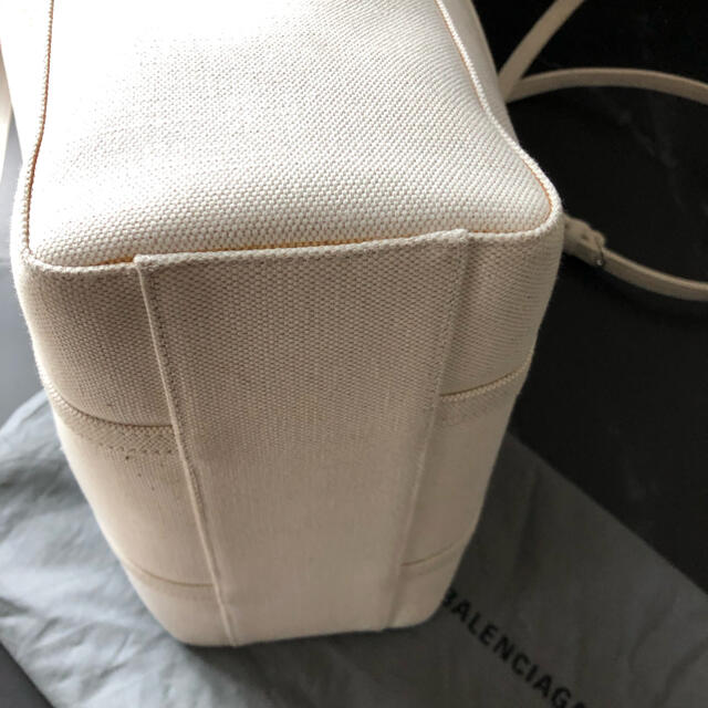 BALENCIAGA BAG(バレンシアガバッグ)のBALENCIAGA ｴﾌﾞﾘﾃﾞｲｷｬﾝﾊﾞｽﾄｰﾄXS最終値下げ レディースのバッグ(トートバッグ)の商品写真