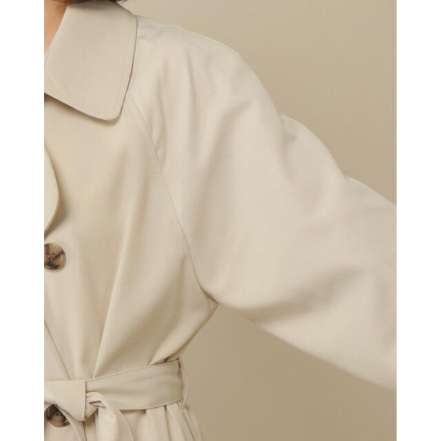 ikka(イッカ)のikka 袖ボリュームトレンチコート レディースのジャケット/アウター(トレンチコート)の商品写真