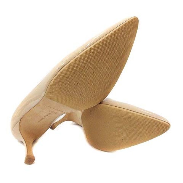MANOLO BLAHNIK(マノロブラニク)のマノロブラニク パンプス エナメル 37.5 24.5cm ベージュ レディースの靴/シューズ(ハイヒール/パンプス)の商品写真