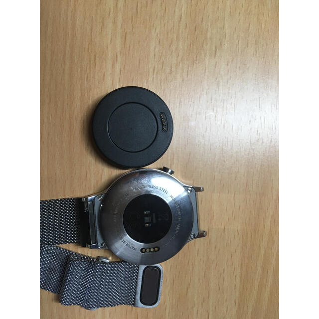 HUAWEI(ファーウェイ)のHUAWEI WATCH W1 メンズの時計(腕時計(デジタル))の商品写真