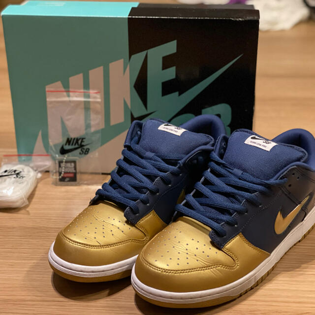 SUPREME × NIKE SB DUNK LOW 30cm