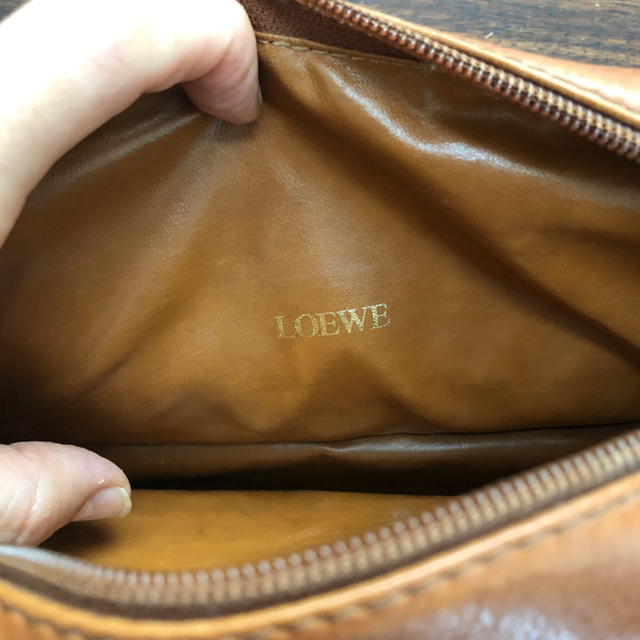 LOEWE(ロエベ)のLOEWE  ロエベ　ポーチバッグ　150周年記念 レディースのファッション小物(ポーチ)の商品写真