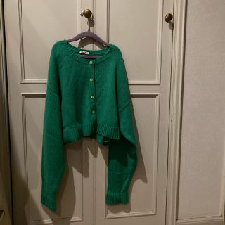 ミュウミュウ トップス(グリーン・カーキ/緑色系)の通販 38点