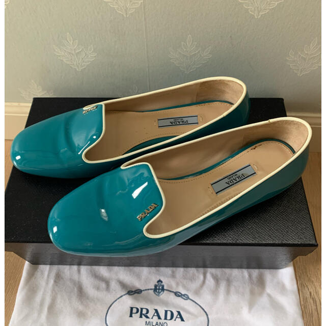 PRADA(プラダ)のプラダローヒールシューズ レディースの靴/シューズ(スリッポン/モカシン)の商品写真