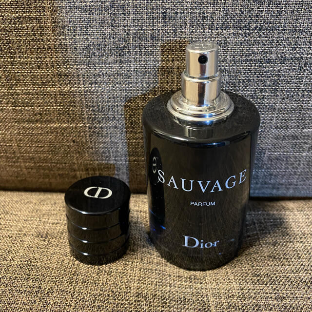 Dior(ディオール)のDIOR ソヴァージュ　パルファン　60ml コスメ/美容の香水(香水(男性用))の商品写真