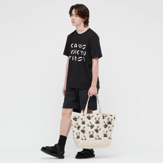 ユニクロ(UNIQLO)のユニクロ カウズ Tシャツ トートバッグ(Tシャツ/カットソー(半袖/袖なし))