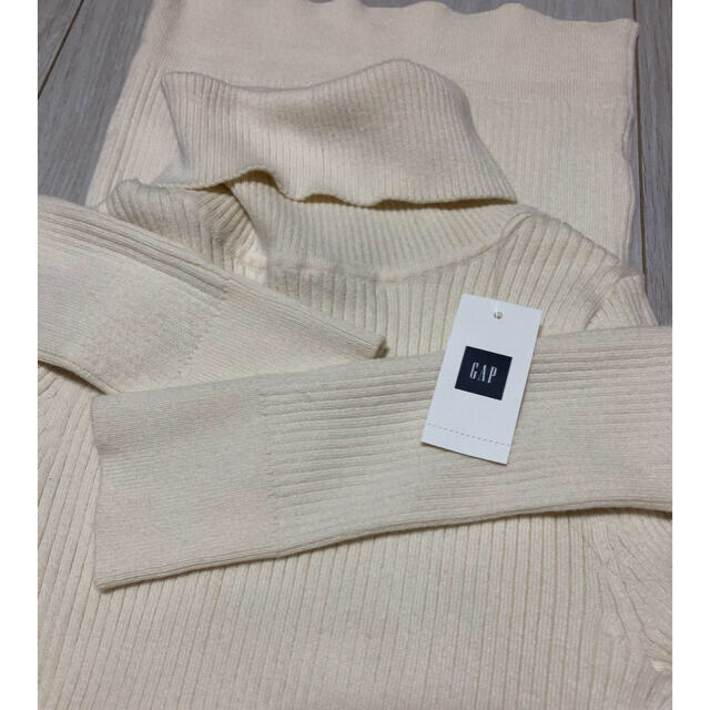 GAP(ギャップ)の【専用】新品＊GAP＊タートルネック＊XS レディースのトップス(ニット/セーター)の商品写真