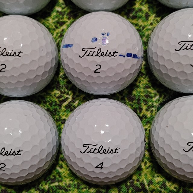 Titleist(タイトリスト)のタイトリスト　AVX　ロストボール　ゴルフボール　330 スポーツ/アウトドアのゴルフ(その他)の商品写真