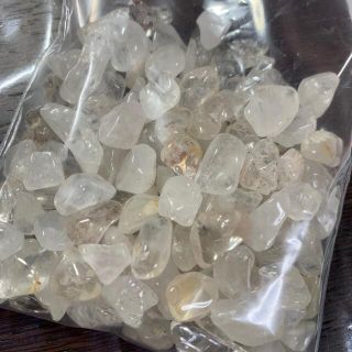 お買い得！★マニカラン水晶  細石 107g★虹(その他)