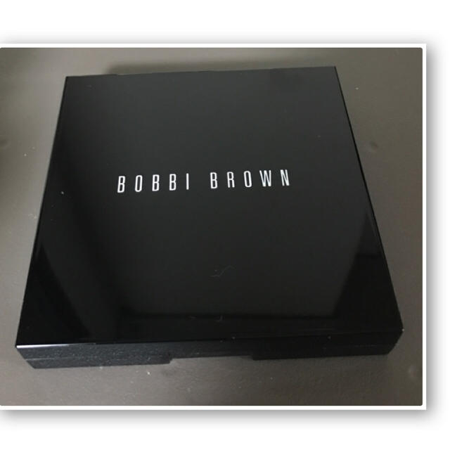 BOBBI BROWN(ボビイブラウン)の専用です＊ボビイブラウン＊パウダー コスメ/美容のベースメイク/化粧品(フェイスパウダー)の商品写真