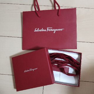 サルヴァトーレフェラガモ(Salvatore Ferragamo)のフェラガモ　ギフトボックス(ラッピング/包装)