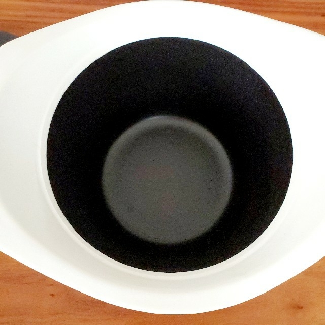 新品未使用】【匿名発送】モラトゥーラ ベストポット 無水鍋 新品未使用】【匿名発送】モラトゥーラ ベストポット 無水鍋
