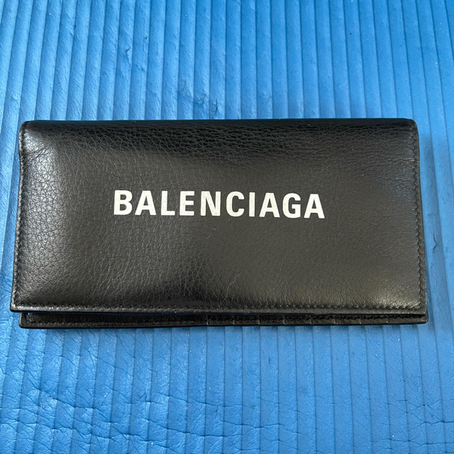 Balenciaga(バレンシアガ)の★Ｋ様専用★ BALENCIAGA★2つ折長財布★ロゴ大★黒革★本物★ メンズのファッション小物(長財布)の商品写真