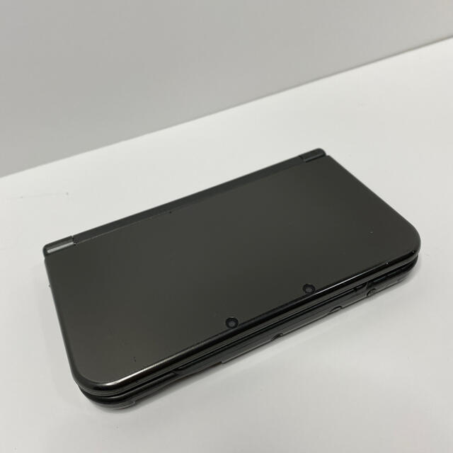 ニンテンドー3DS(ニンテンドー3DS)のNEWニンテンドー3DS LL メタリックブラック エンタメ/ホビーのゲームソフト/ゲーム機本体(携帯用ゲーム機本体)の商品写真