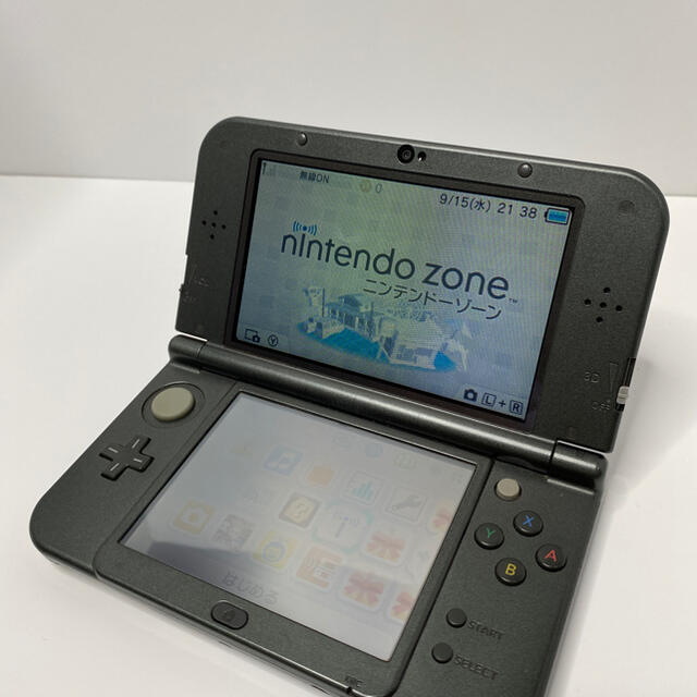 ニンテンドー3DS(ニンテンドー3DS)のNEWニンテンドー3DS LL メタリックブラック エンタメ/ホビーのゲームソフト/ゲーム機本体(携帯用ゲーム機本体)の商品写真