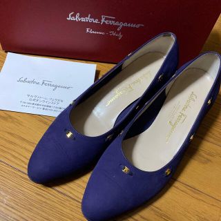 サルヴァトーレフェラガモ(Salvatore Ferragamo)の期間限定値下げ！フェラガモ パンプス 7C ヴァラ金具(ハイヒール/パンプス)