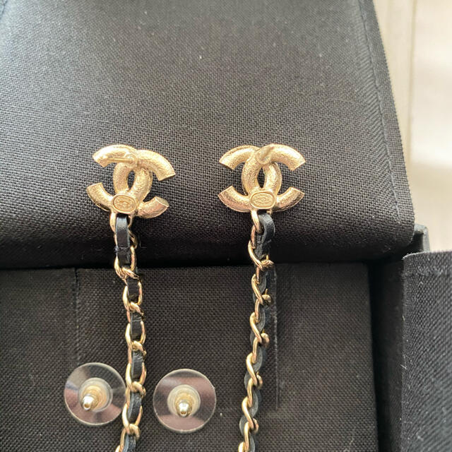 【美品】♡CHANEL♡ ココマークチェーンピアス