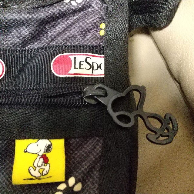 LeSportsac(レスポートサック)のLeSportsac スヌーピー デイジー レディースのバッグ(ショルダーバッグ)の商品写真