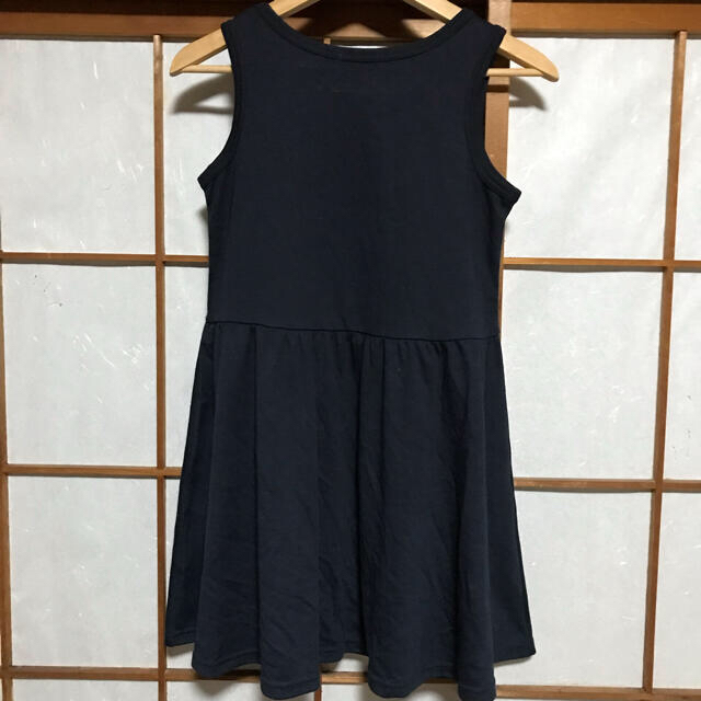 kumikyoku（組曲）(クミキョク)の新品未使用　組曲　紺色の合わせやすく上品なワンピース　150 キッズ/ベビー/マタニティのキッズ服女の子用(90cm~)(ワンピース)の商品写真