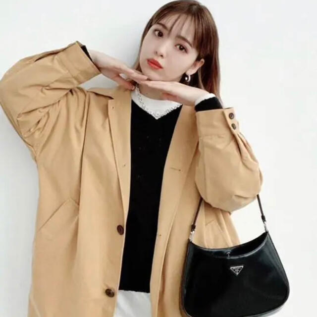 注目ブランドのギフト PRADA - 美品⭐︎プラダ新作⭐︎クレオ 限定色