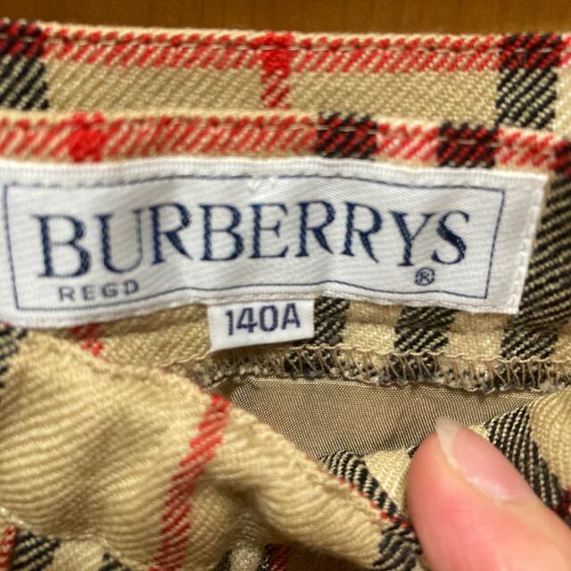 BURBERRY(バーバリー)のバーバリー　　女児　　スカート キッズ/ベビー/マタニティのキッズ服女の子用(90cm~)(スカート)の商品写真