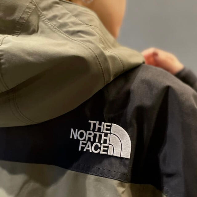 THE NORTH FACE(ザノースフェイス)のマウンテンライトジャケット NP11834 NT ニュートープ Sサイズ メンズのジャケット/アウター(マウンテンパーカー)の商品写真