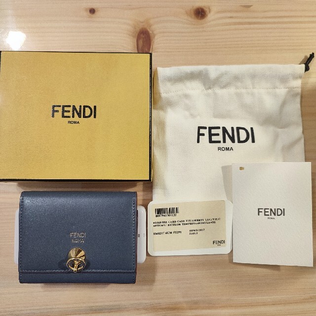 FENDI(フェンディ)の【FENDI】カードケース/名刺入れ　ブルー レディースのファッション小物(名刺入れ/定期入れ)の商品写真