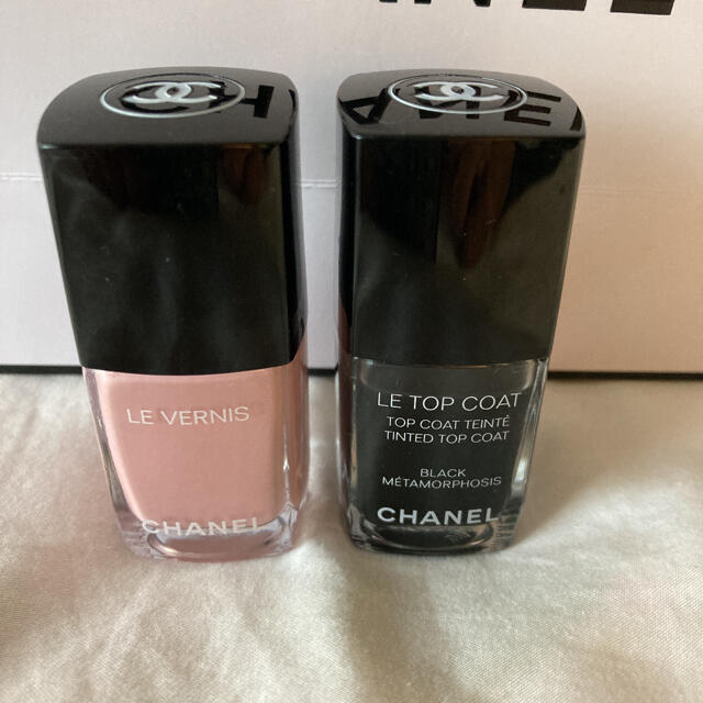 CHANEL(シャネル)のCHANELトップコート　　ネイルのセット コスメ/美容のネイル(ネイルトップコート/ベースコート)の商品写真