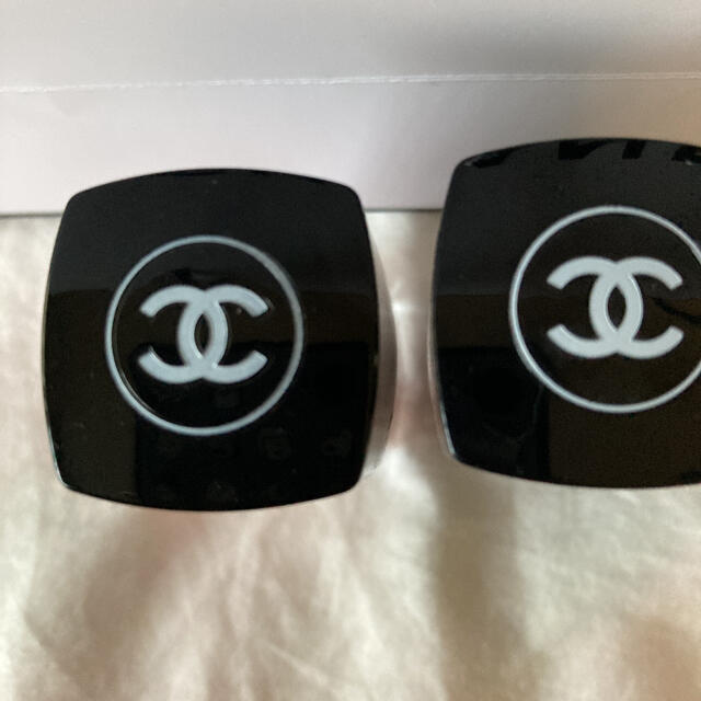 CHANEL(シャネル)のCHANELトップコート　　ネイルのセット コスメ/美容のネイル(ネイルトップコート/ベースコート)の商品写真