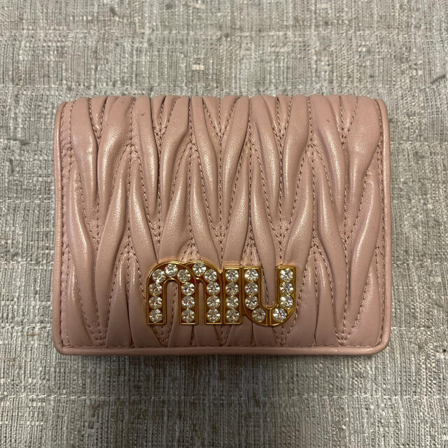 できず miumiu クリスタル パール 長財布 ★パスケース付★の通販 by ︎値引き不可｜ミュウミュウならラクマ - miumiu マテ