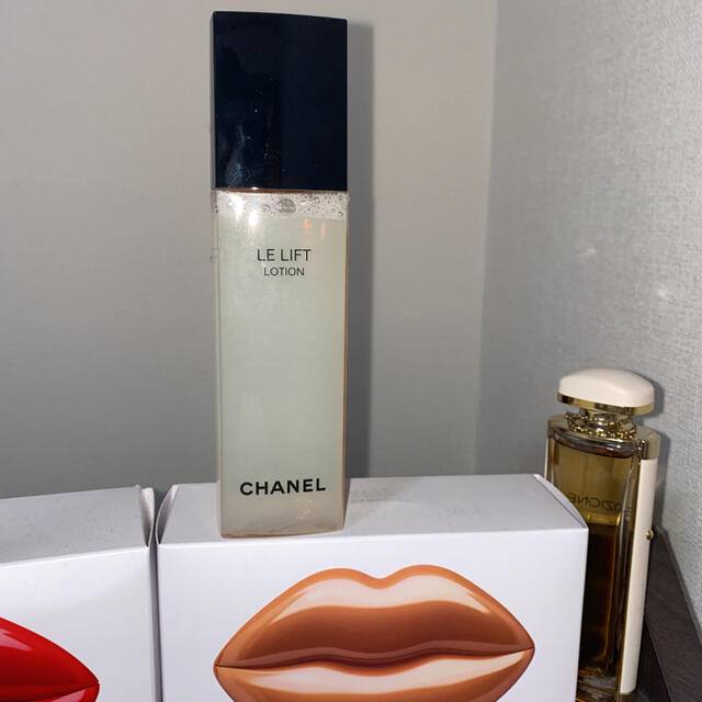 CHANEL(シャネル)のchanel シャネル　ル　リフト　ローション　開封のみ コスメ/美容のスキンケア/基礎化粧品(化粧水/ローション)の商品写真