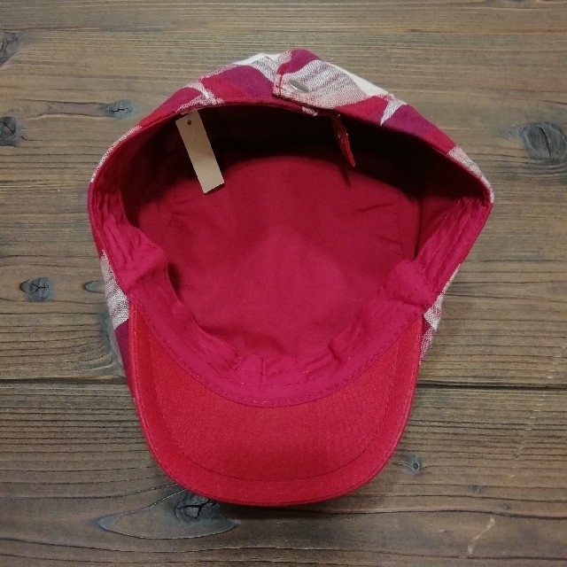帽子　ハンチング　男女兼用　チェック柄 レッド系 メンズの帽子(ハンチング/ベレー帽)の商品写真