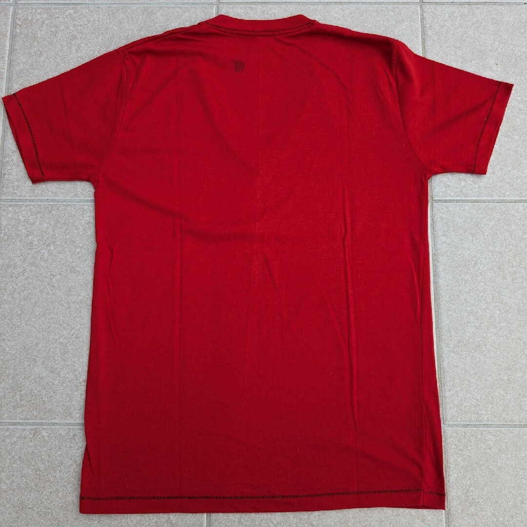 WHO'S WHO(フーズフー)のWHO'S WHO gallery Vネック赤Tシャツ/フーズフーカットソー メンズのトップス(Tシャツ/カットソー(半袖/袖なし))の商品写真
