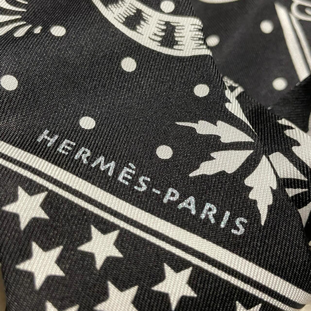 Hermes(エルメス)のエルメス　ツイリー　ブラック レディースのファッション小物(バンダナ/スカーフ)の商品写真