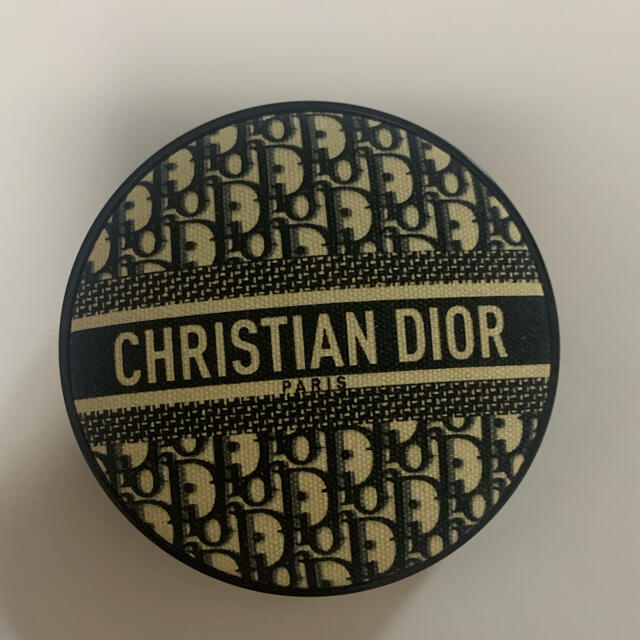 Christian Dior(クリスチャンディオール)のディオールスキン　フォーエヴァー　クッション　ファンデーション コスメ/美容のベースメイク/化粧品(ファンデーション)の商品写真