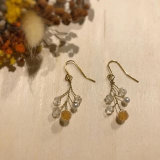 トゥデイフル(TODAYFUL)の1点もの✴︎小枝ピアス　オレンジザラ×クリア✴︎(ピアス)