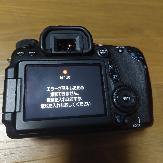 キャノンEOS 70D 一眼レフカメラ スマホ/家電/カメラのカメラ(デジタル一眼)の商品写真