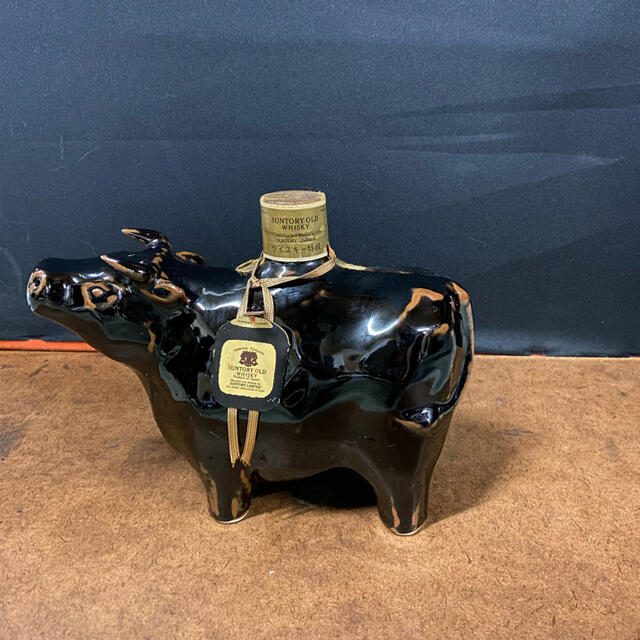 美品】サントリー 干支ボトル 丑年 未開封 SUNTORY WHISKY 美品】サントリー 干支ボトル 丑年 未開封 SUNTORY WHISKY
