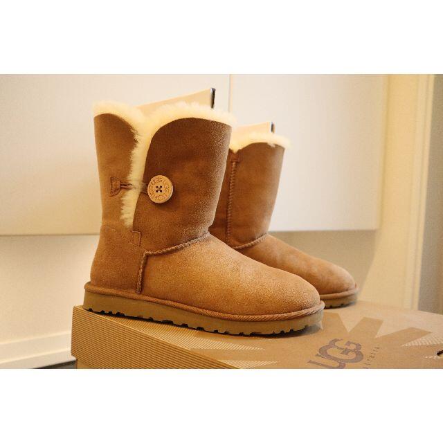 UGG(アグ)のW BAILEY BUTTON【26cm】ムートンブーツ レディースの靴/シューズ(ブーツ)の商品写真