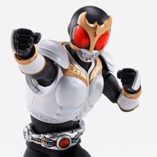 バンダイ(BANDAI)のS.H.Figuarts（真骨彫製法） 仮面ライダークウガ グローイングフォーム(特撮)